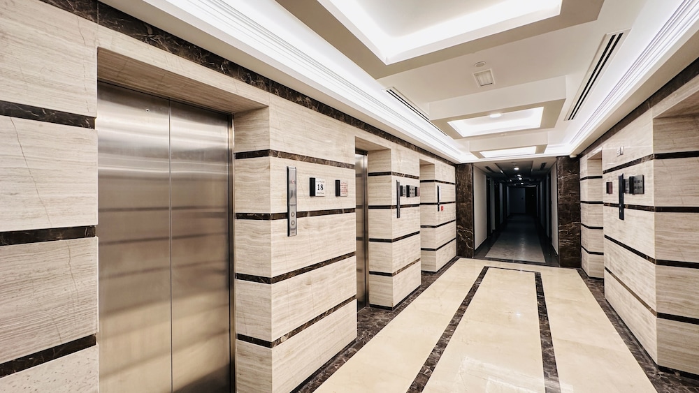Luxurious Studio Apartment Burj View with Balcony Free Parking by Belvilla