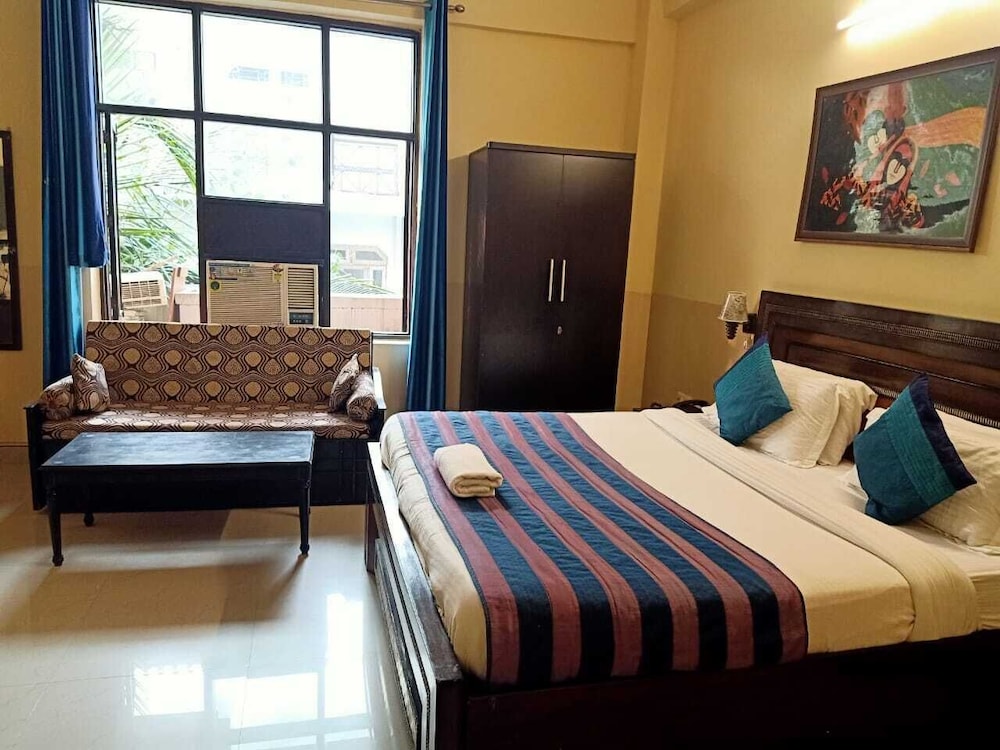 OYO Rooms - Noida City Centre Hotel