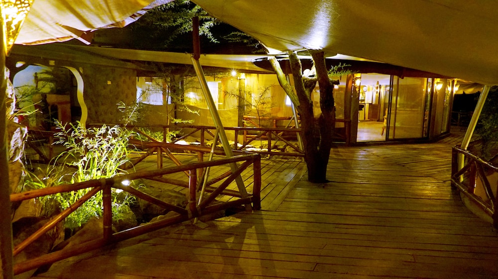 PrideInn Mara Camp & Cottages