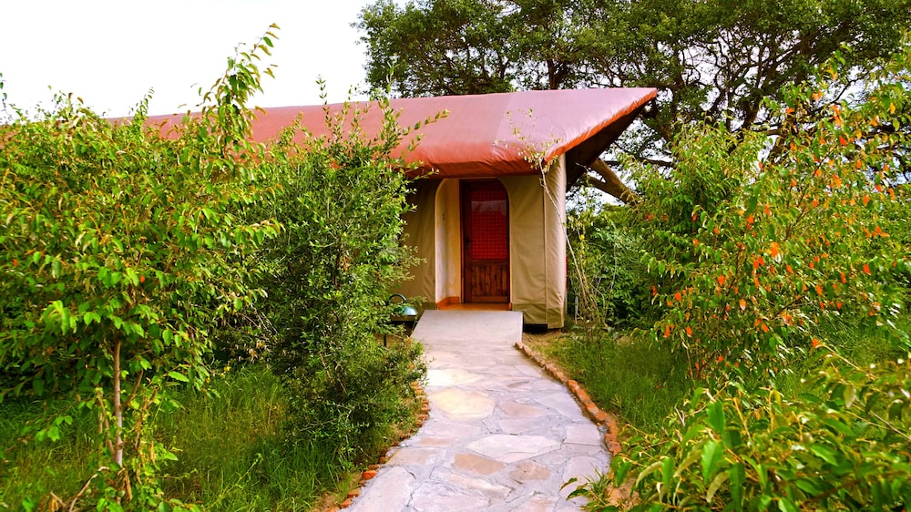 PrideInn Mara Camp & Cottages