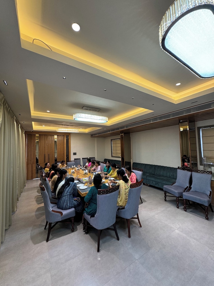 Hotel Aditya Grand