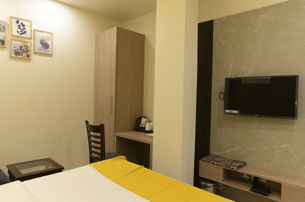 Hotel Aditya Grand