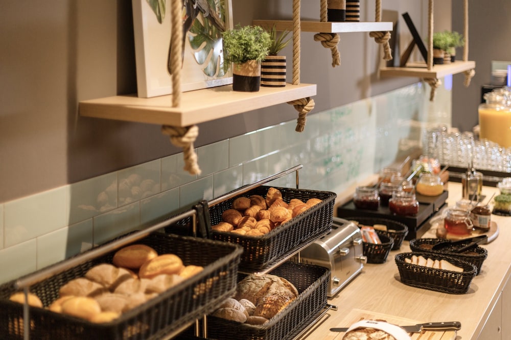 Holiday Inn - the niu, Crusoe Bremen Airport by IHG