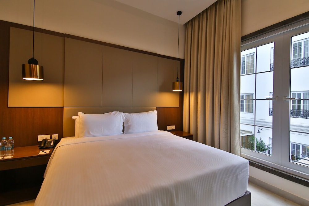 Accord Chrome Airport Hotel