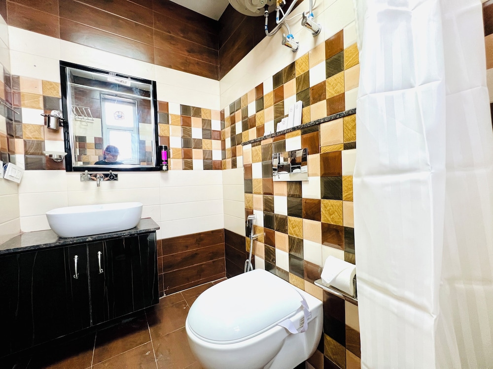 BluO Medicity – Boutique Rooms & Suites near Medanta, Gurgaon