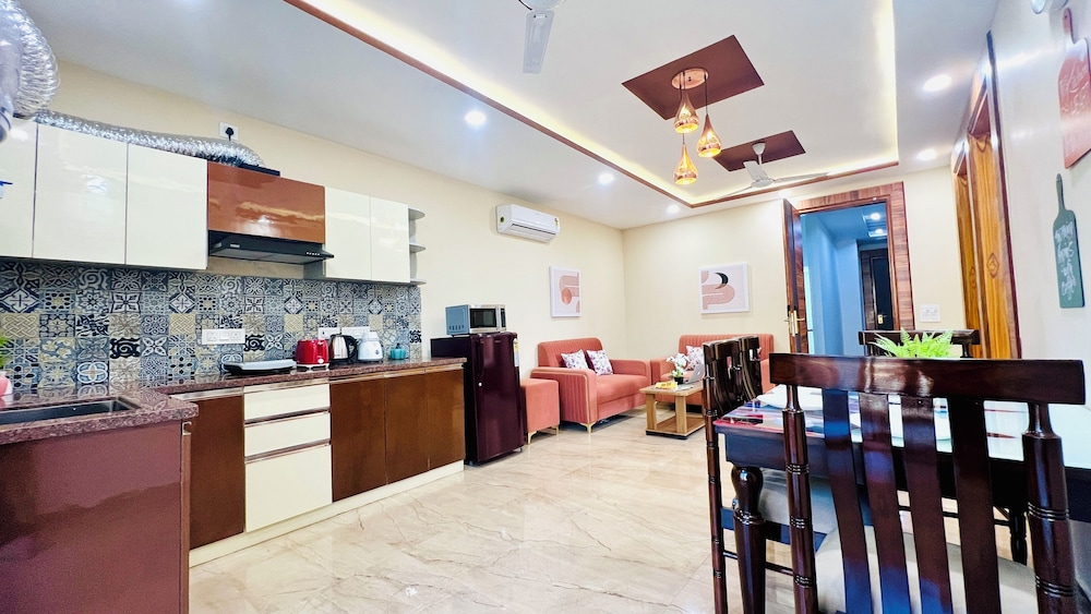 BluO Medicity – Boutique Rooms & Suites near Medanta, Gurgaon