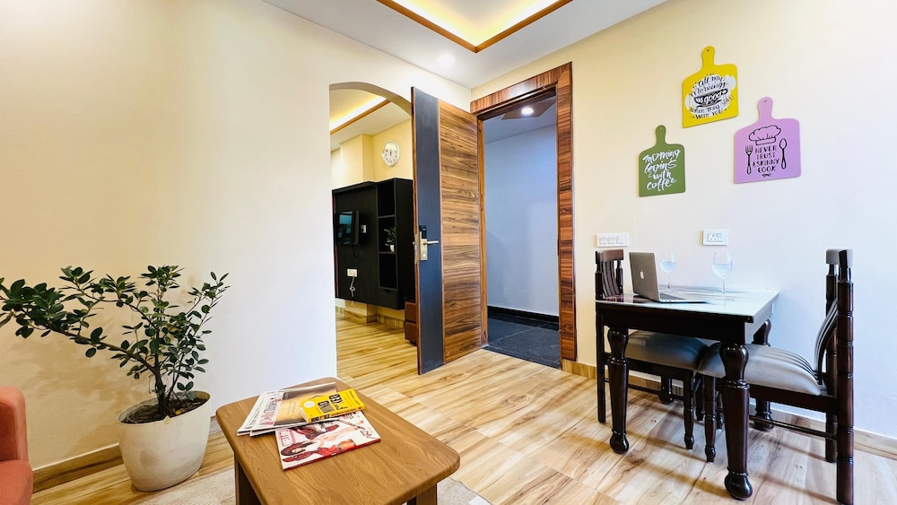 BluO Medicity – Boutique Rooms & Suites near Medanta, Gurgaon