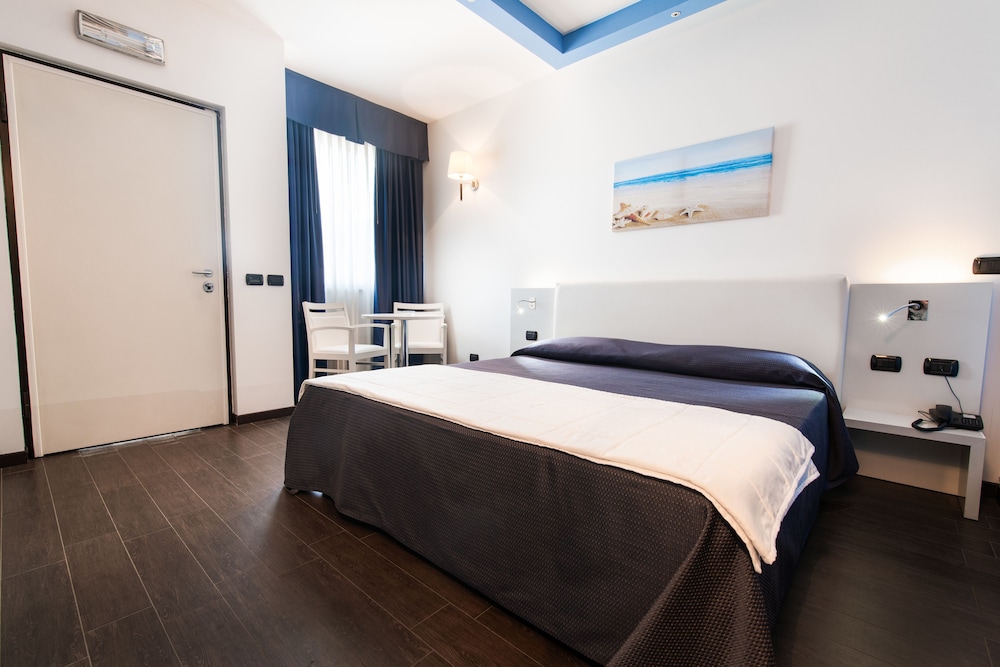 Hotel Mediterraneo