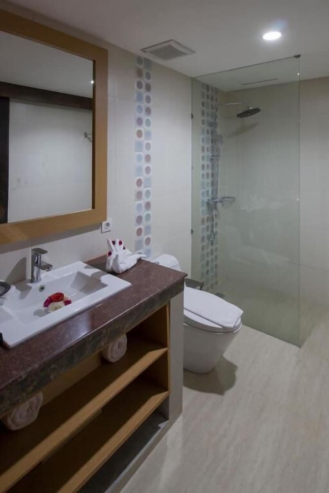 Grand Puri Saron Yogyakarta