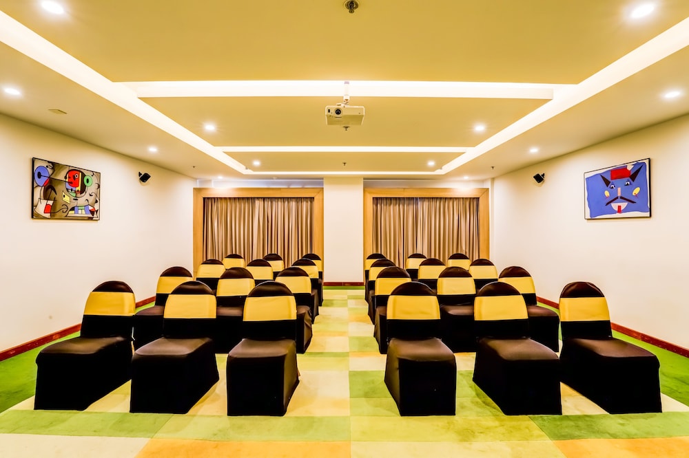 Lemon Tree Hotel, Electronic City, Bengaluru