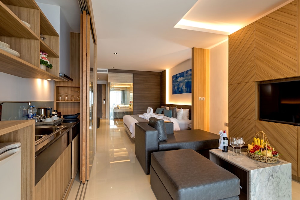 Kudo Hotel & Beach Club (Adults Only)