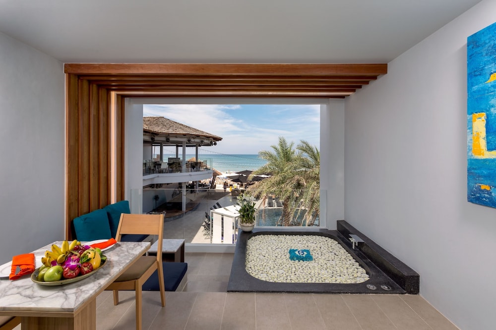 Kudo Hotel & Beach Club (Adults Only)