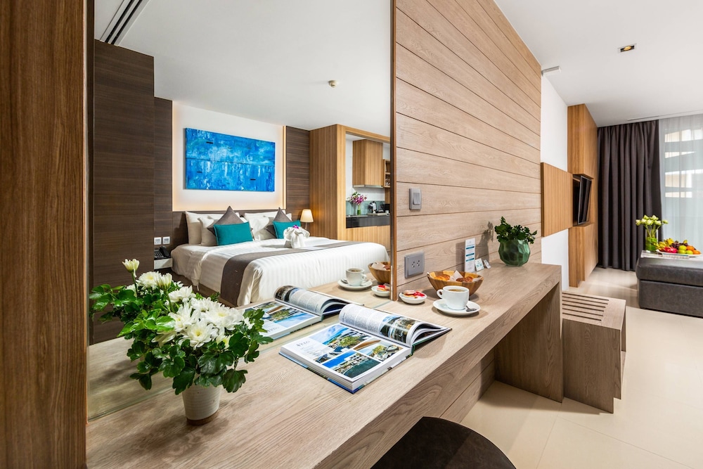 Kudo Hotel & Beach Club (Adults Only)