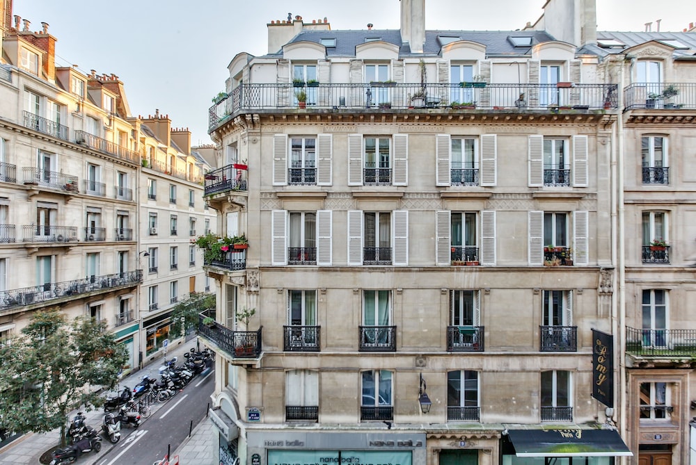 18 Luxury Parisien Home Montorgueil 2