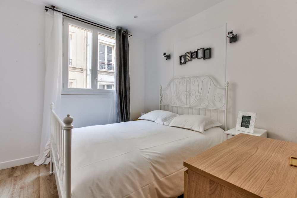 18 Luxury Parisien Home Montorgueil 2