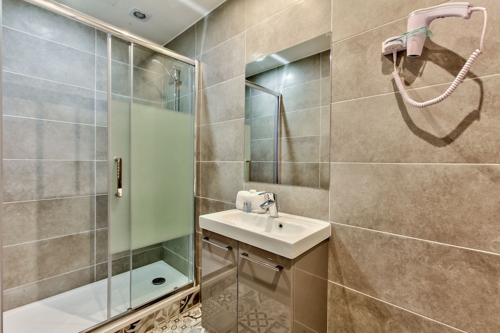 18 Luxury Parisien Home Montorgueil 2