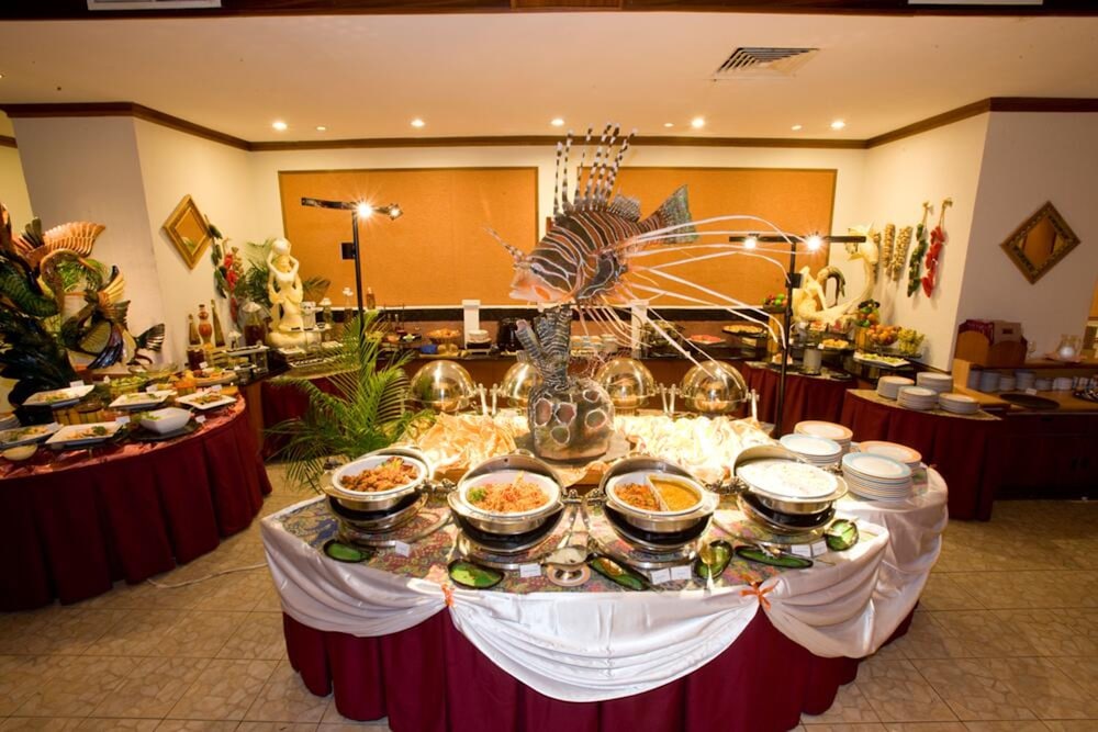 Hulhule Island Hotel