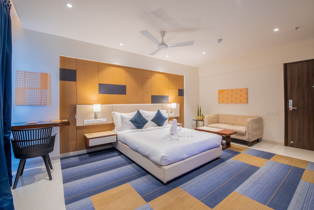 StayBird B Suite Business Hotel