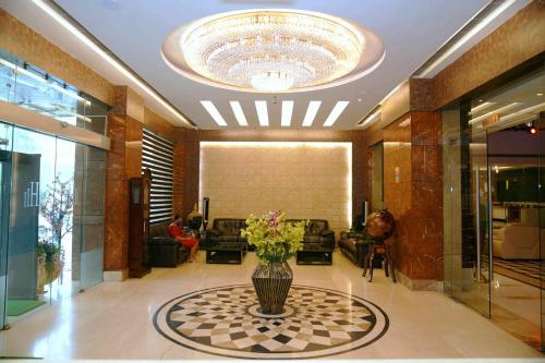 Venizia Sarovar Portico