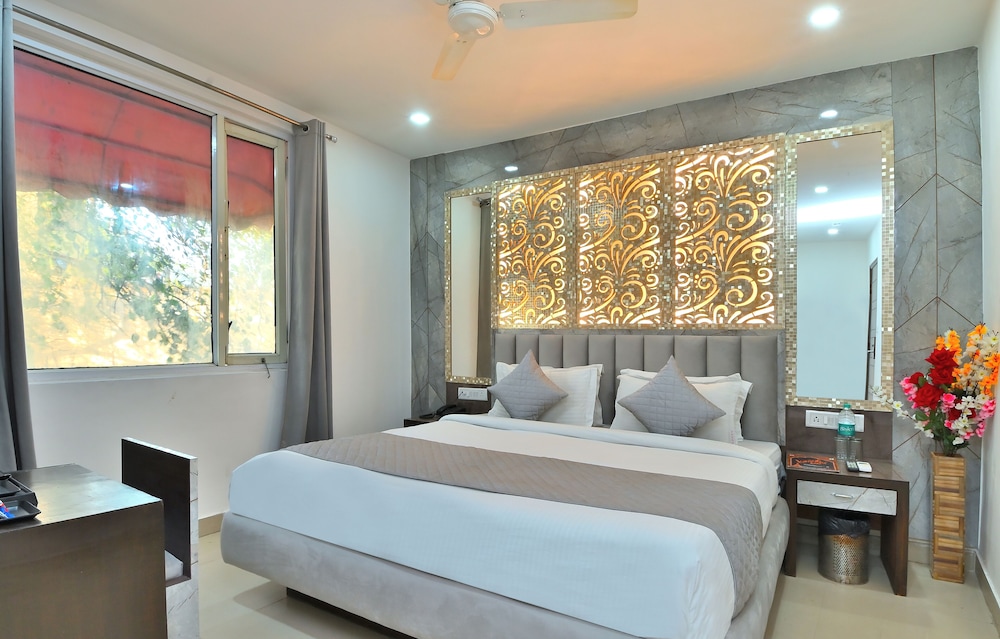 Hotel Bella Vista @ New Delhi railway station