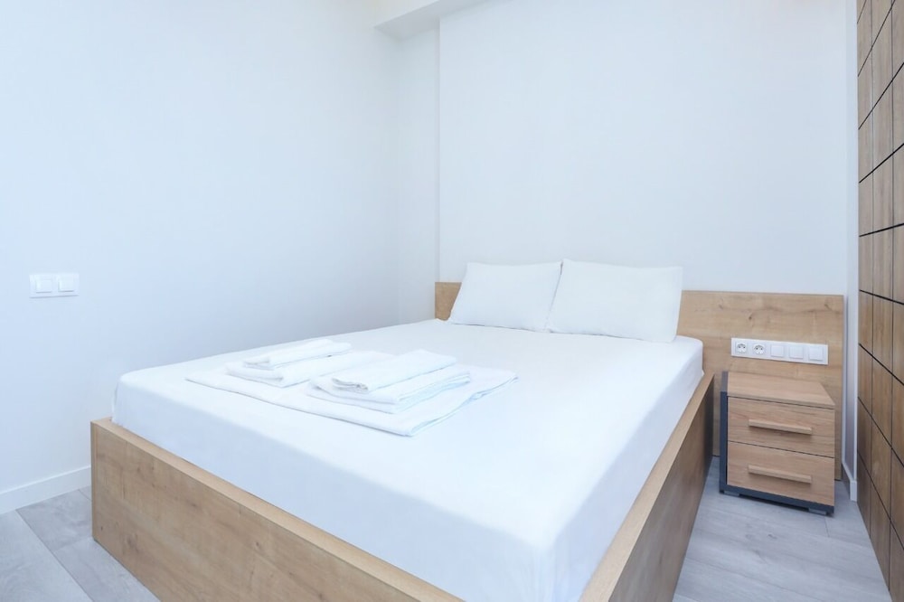 Stay inn on Amiryan 26/4