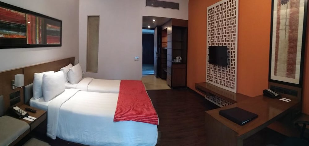 Park Boulevard Hotel & Resort
