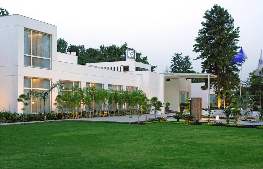 Park Boulevard Hotel & Resort