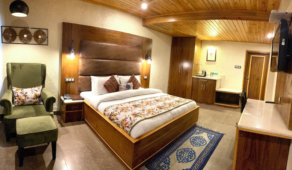 Mongas Hotel and Resort