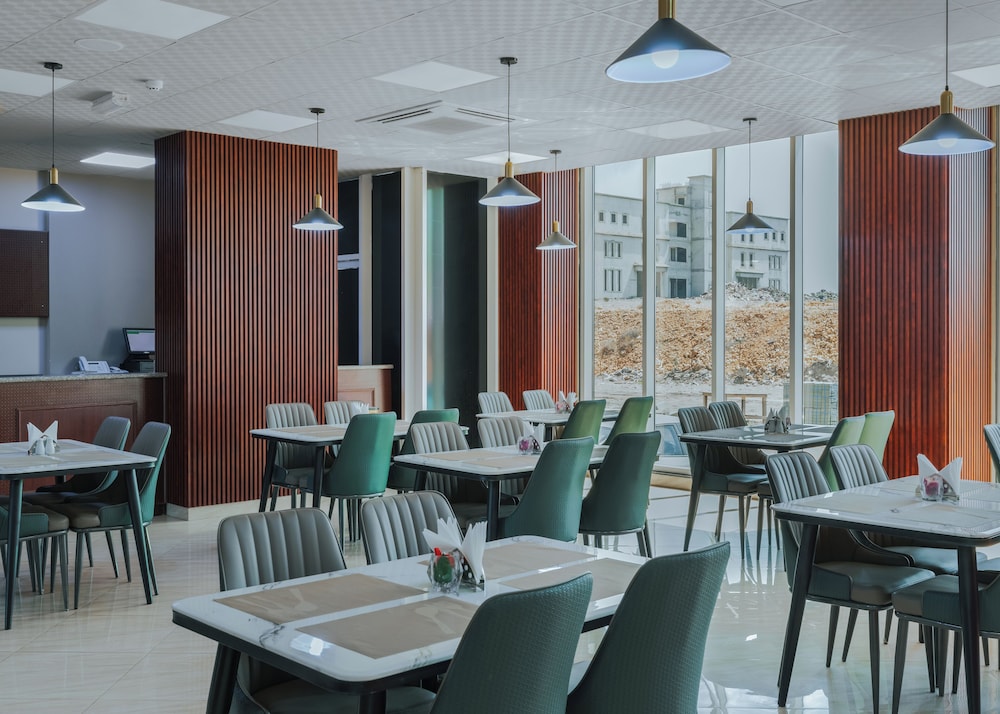 Muscat Hills Hotel