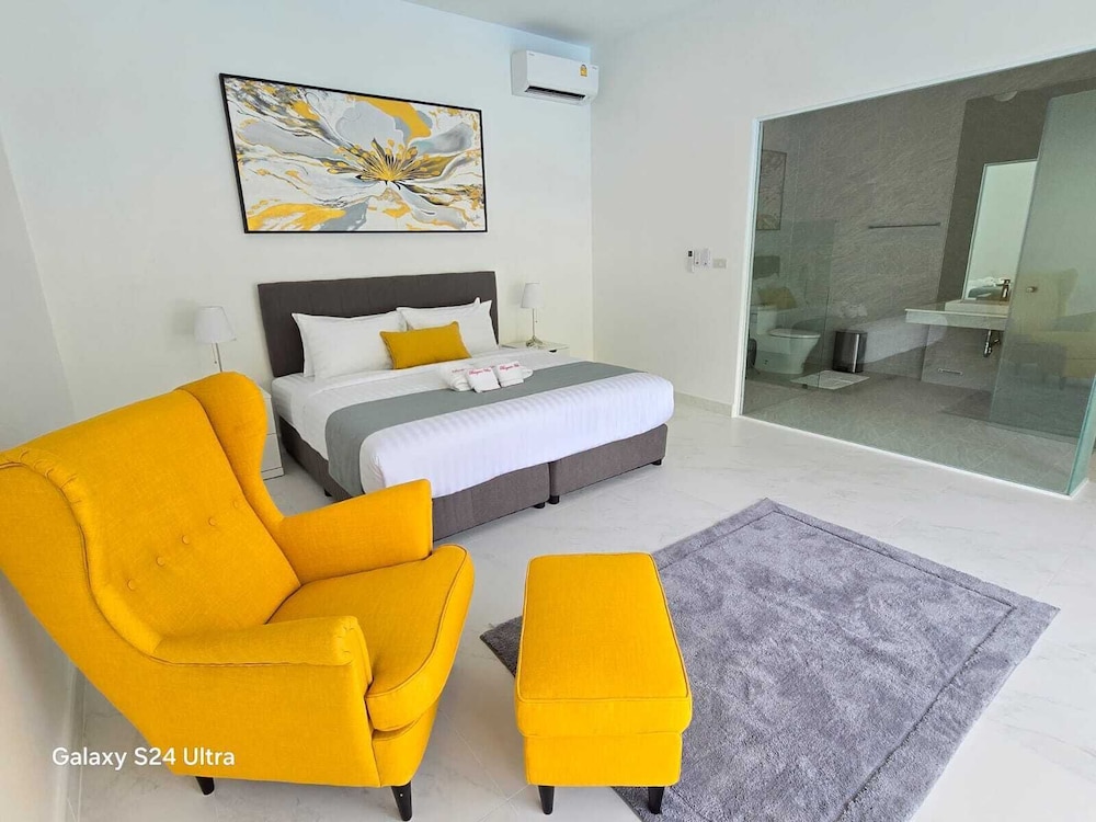 Bougain Villas