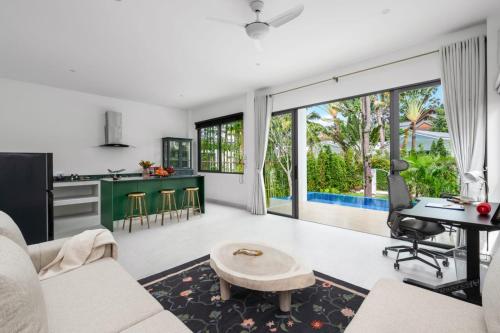Bougain Villas