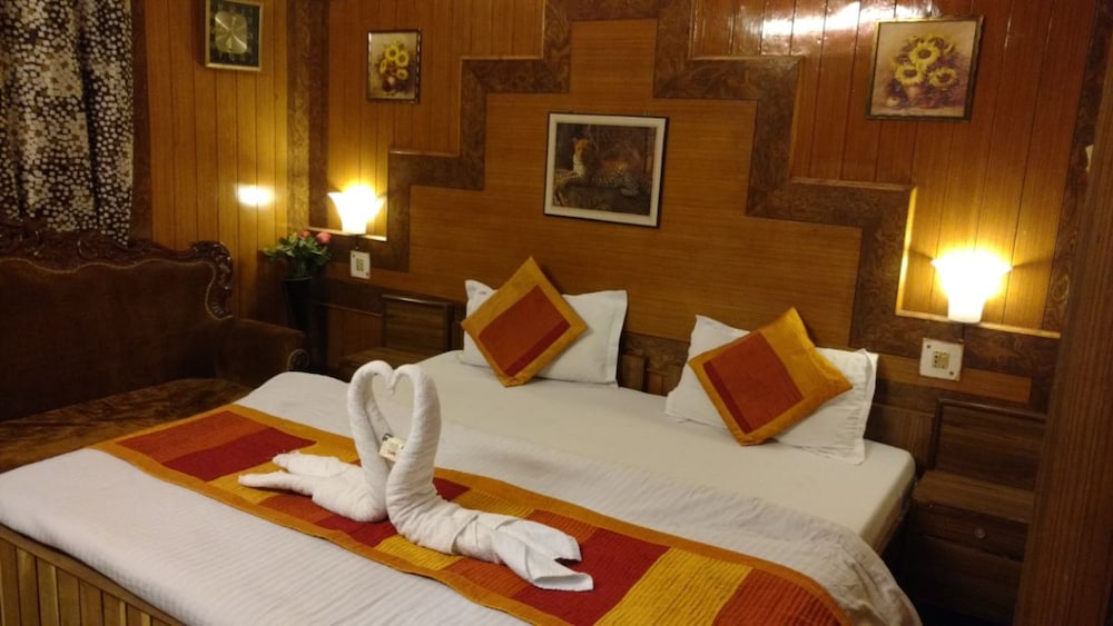 Hotel Ankur Plaza Dlx