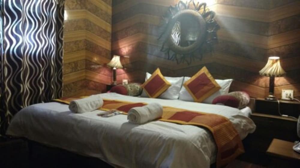 Hotel Ankur Plaza Dlx