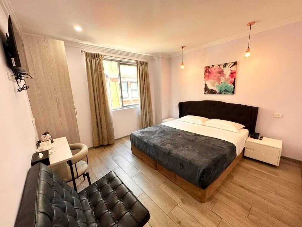Sydney Riseon Hotel