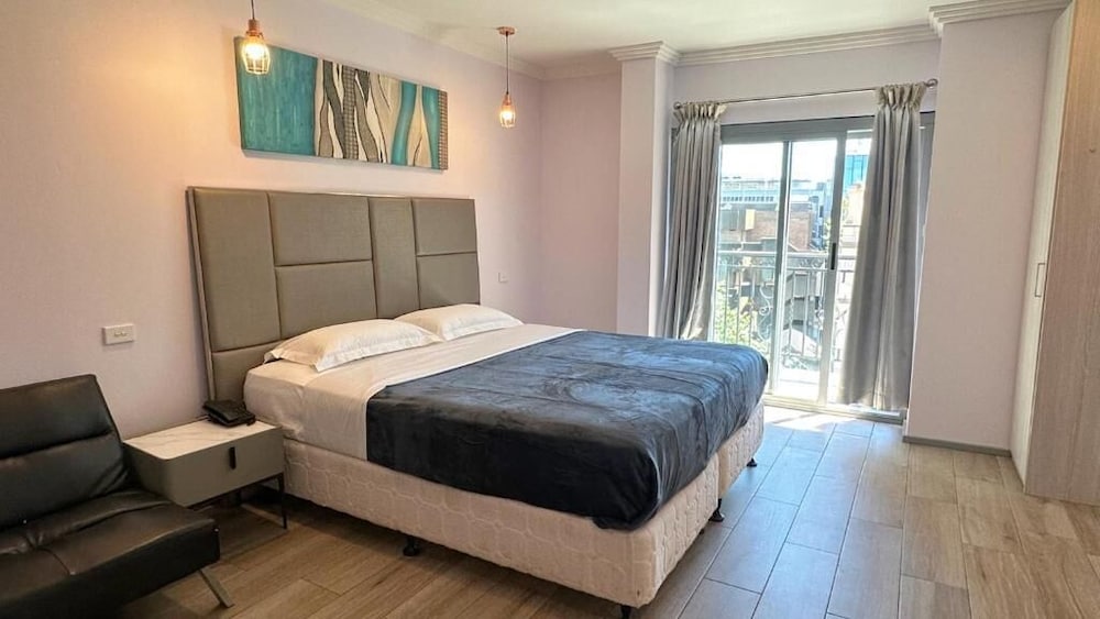 Sydney Riseon Hotel