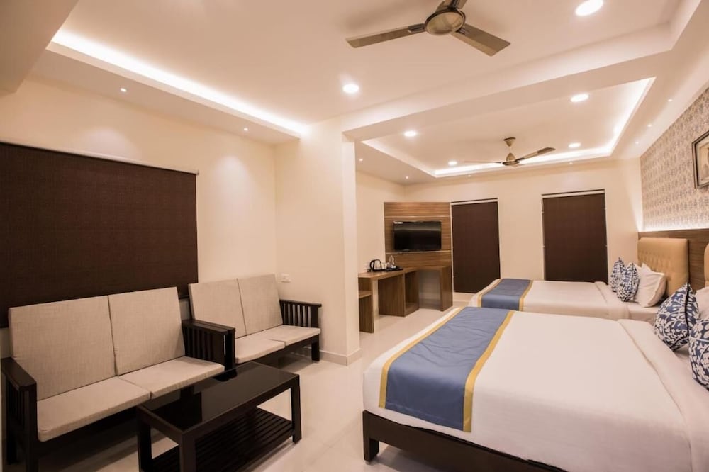 Hotel SMA Grand Inn