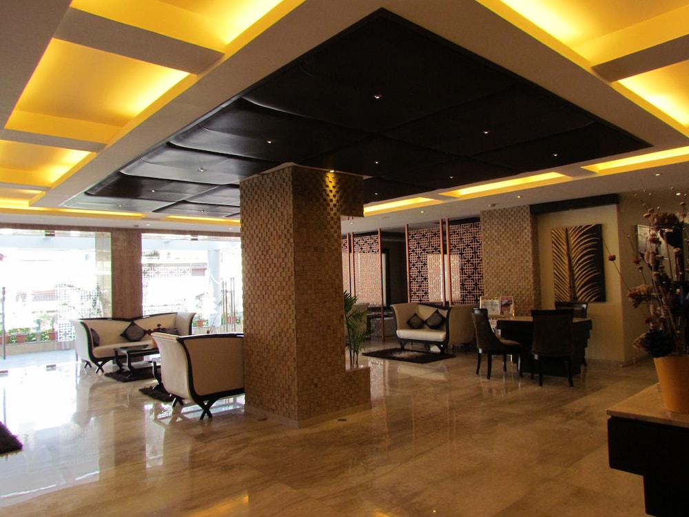 Hotel Pine Spring Wazir Bagh