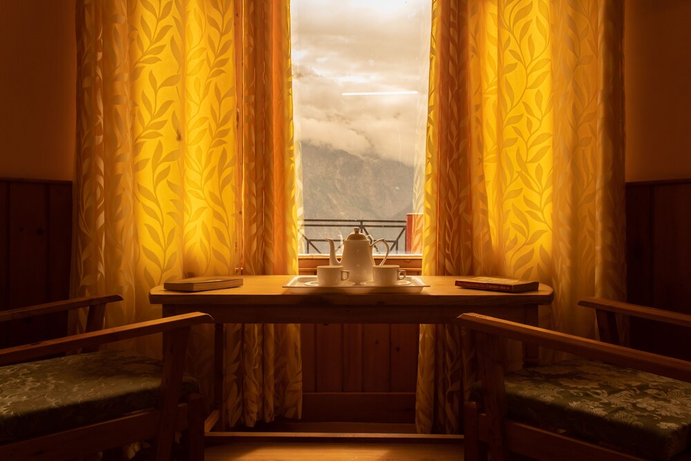 Echor- The Alpine Crest Kalpa
