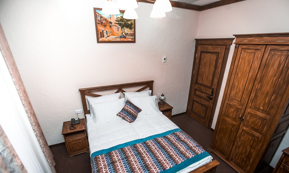 Maajid Hotel & Restaurant