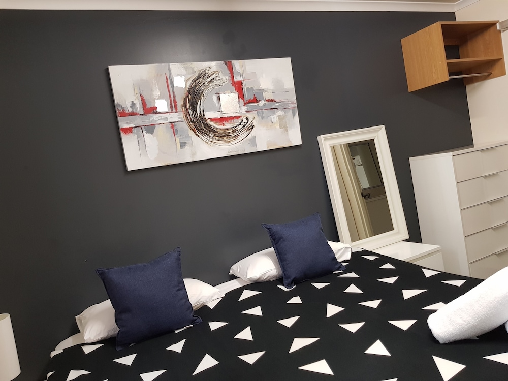 Perth Central City Stay Apartment Hotel