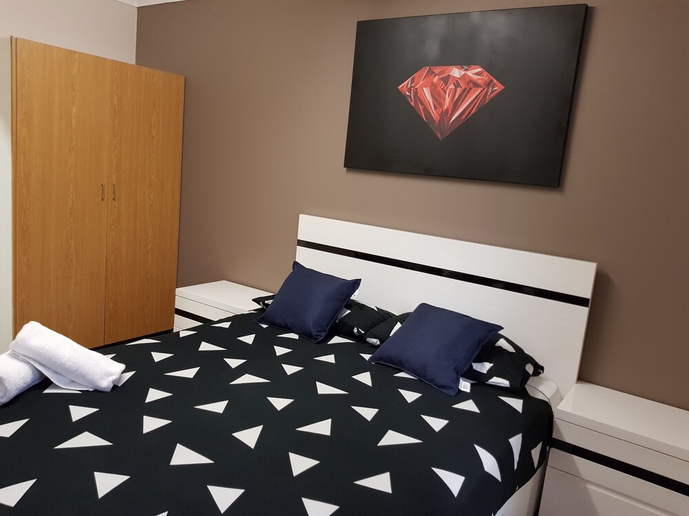 Perth Central City Stay Apartment Hotel