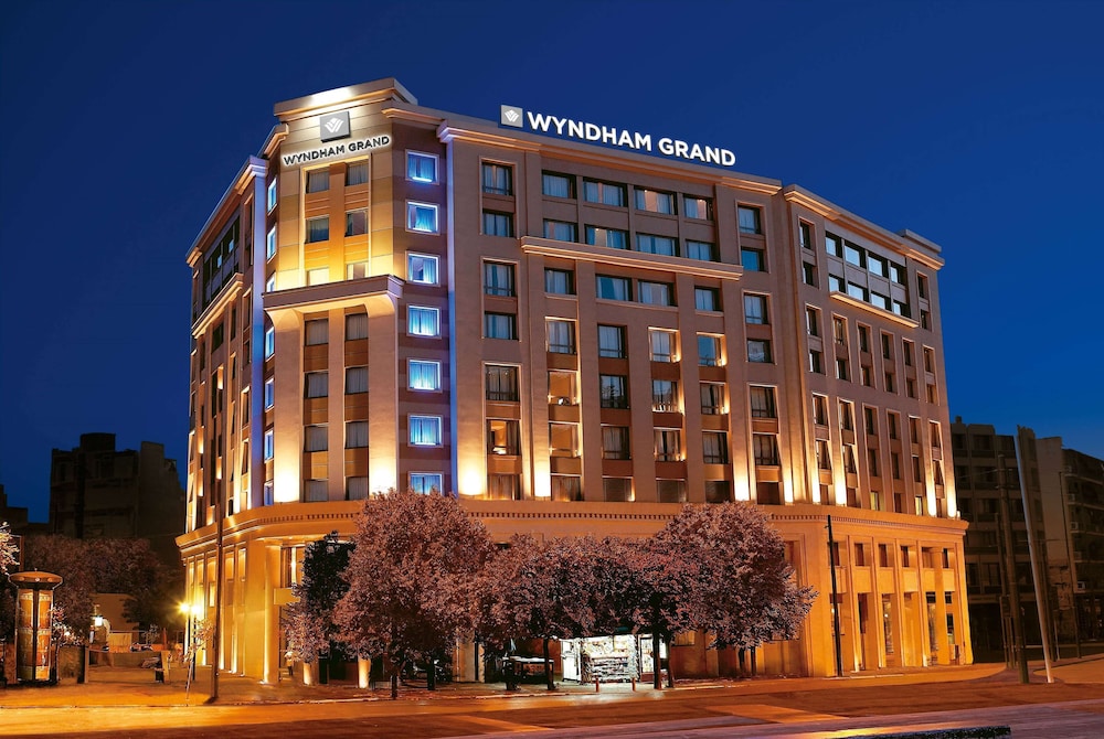 Zeus Wyndham Grand Athens