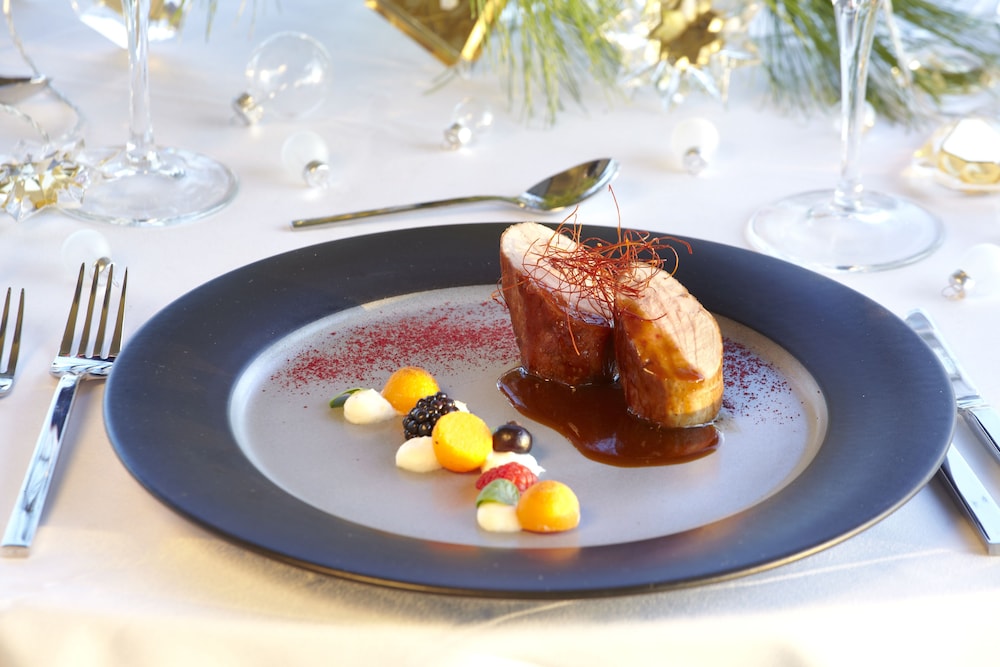 Zeus Wyndham Grand Athens