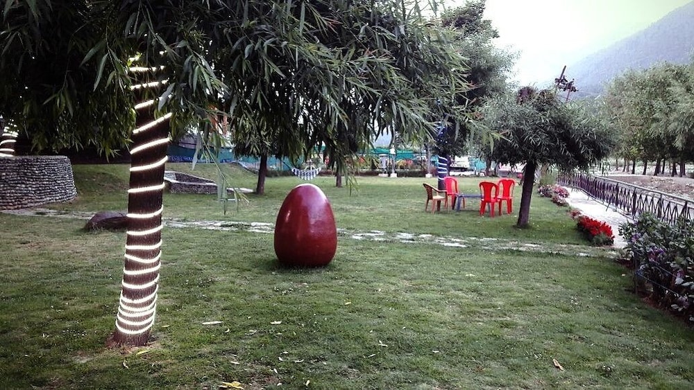 Himalayan Hill Resort