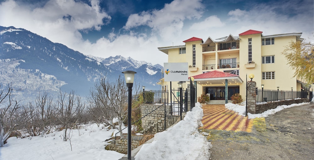 Club Mahindra Snowpeaks Resorts