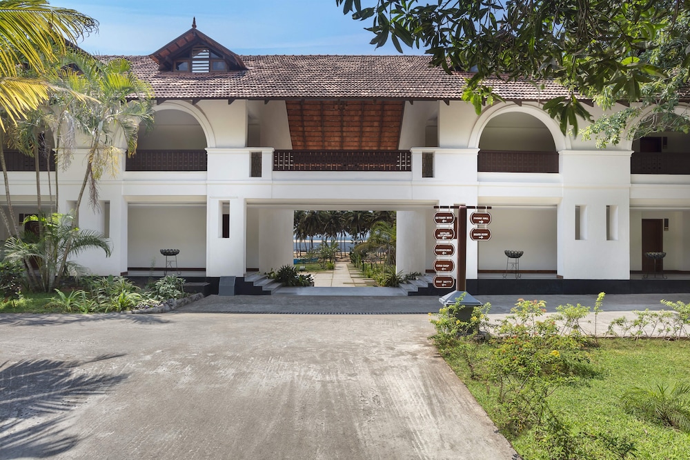 Estuary Sarovar Portico