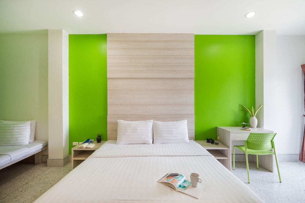 The Fifth Residence Hotel