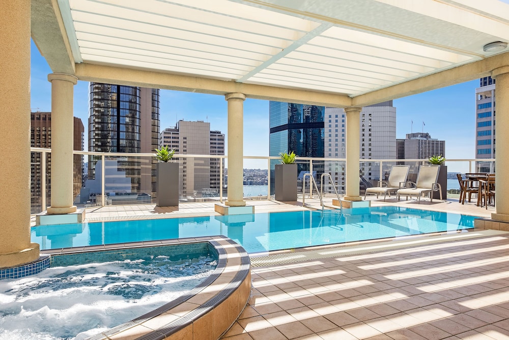 Mantra 2 Bond Street Sydney