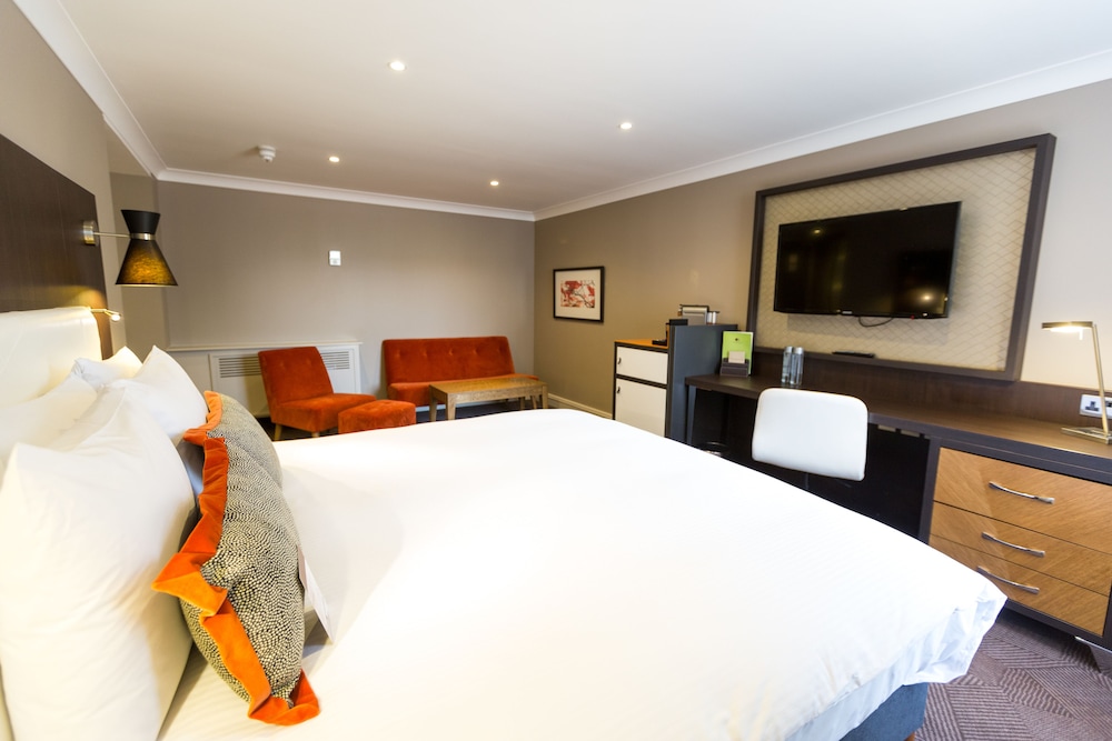 DoubleTree by Hilton London - Ealing Hotel