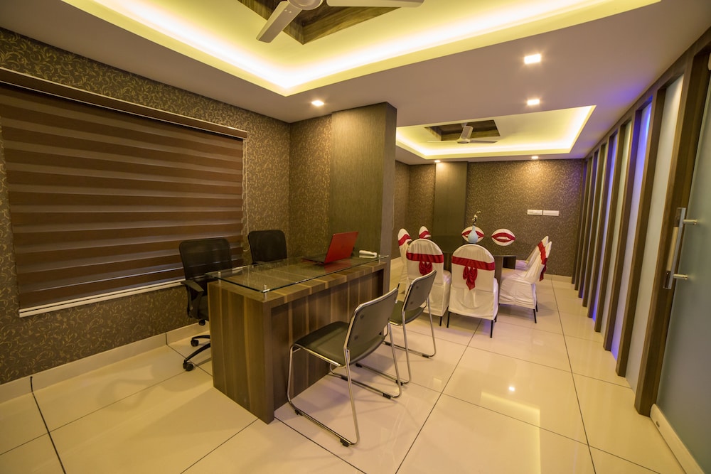 Hotel South Gate Residency